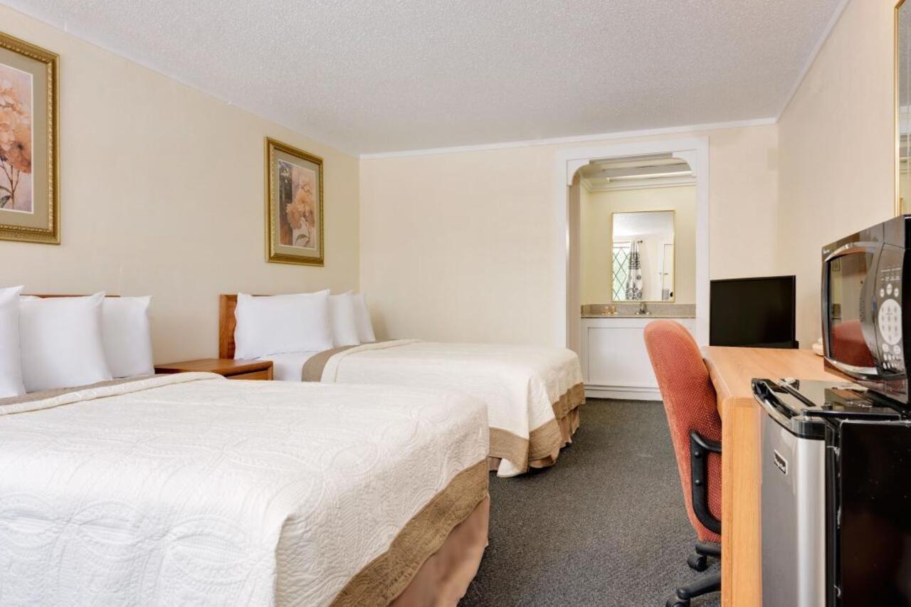 Knights Inn Cleveland/Macedonia Ngoại thất bức ảnh